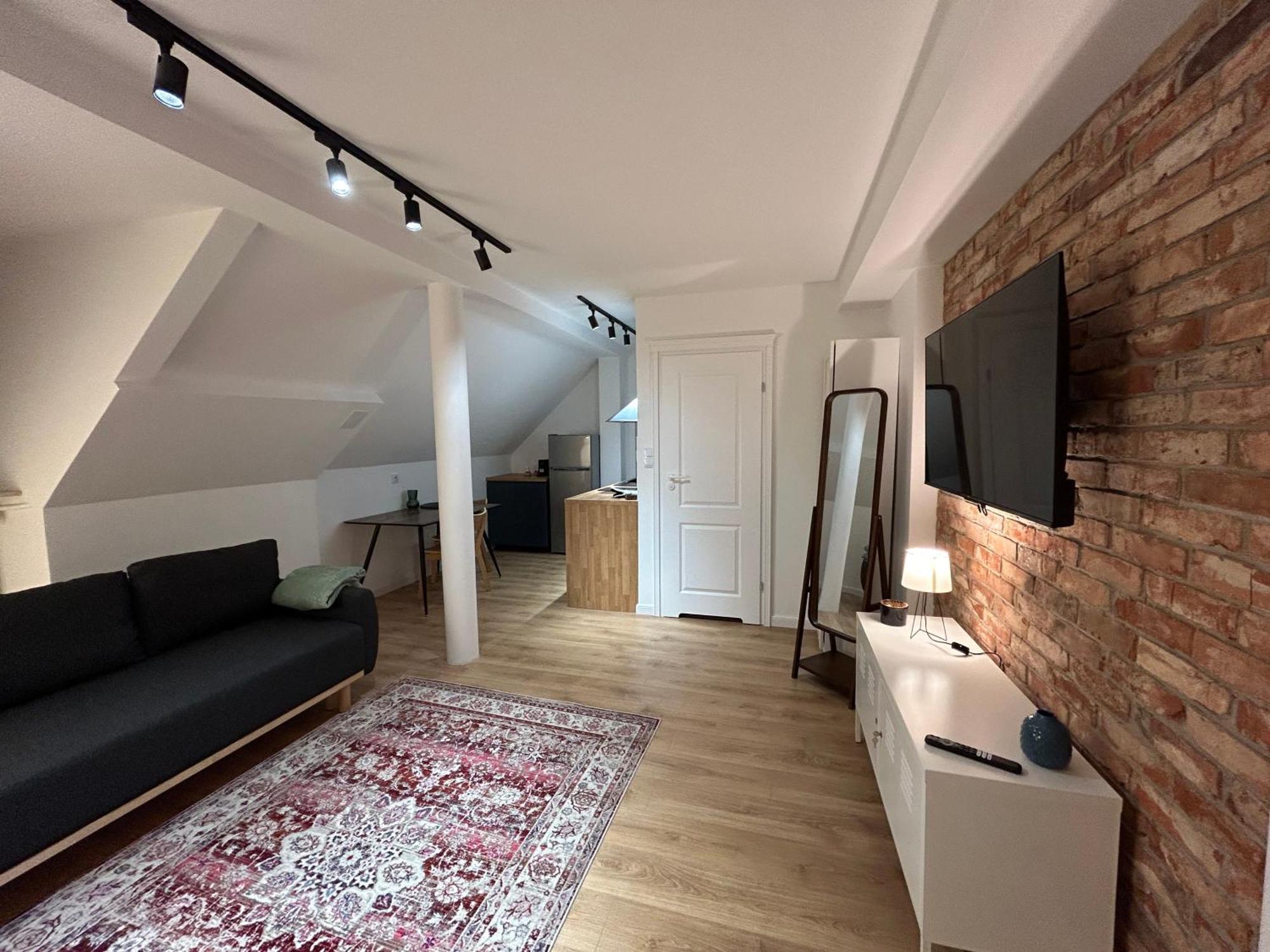 Old Tenement Apartment Warschau Buitenkant foto